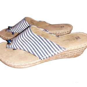 White Mountain Wedge Sandals Striped Size 9